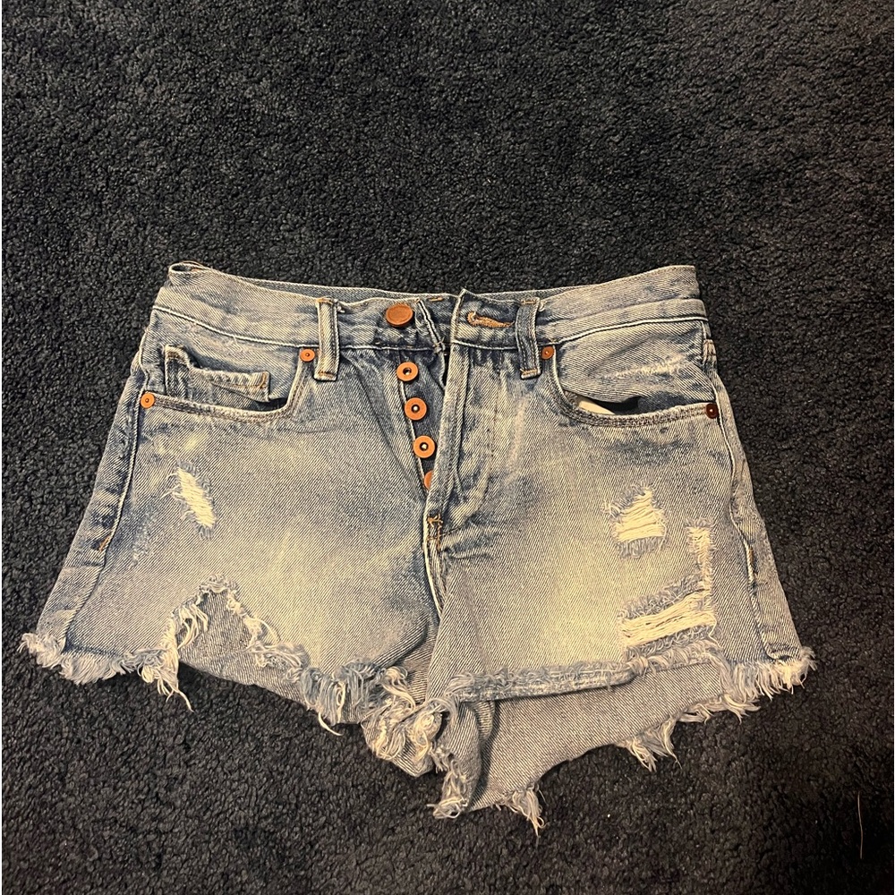 [BLANKNYC] Women’s jean shorts